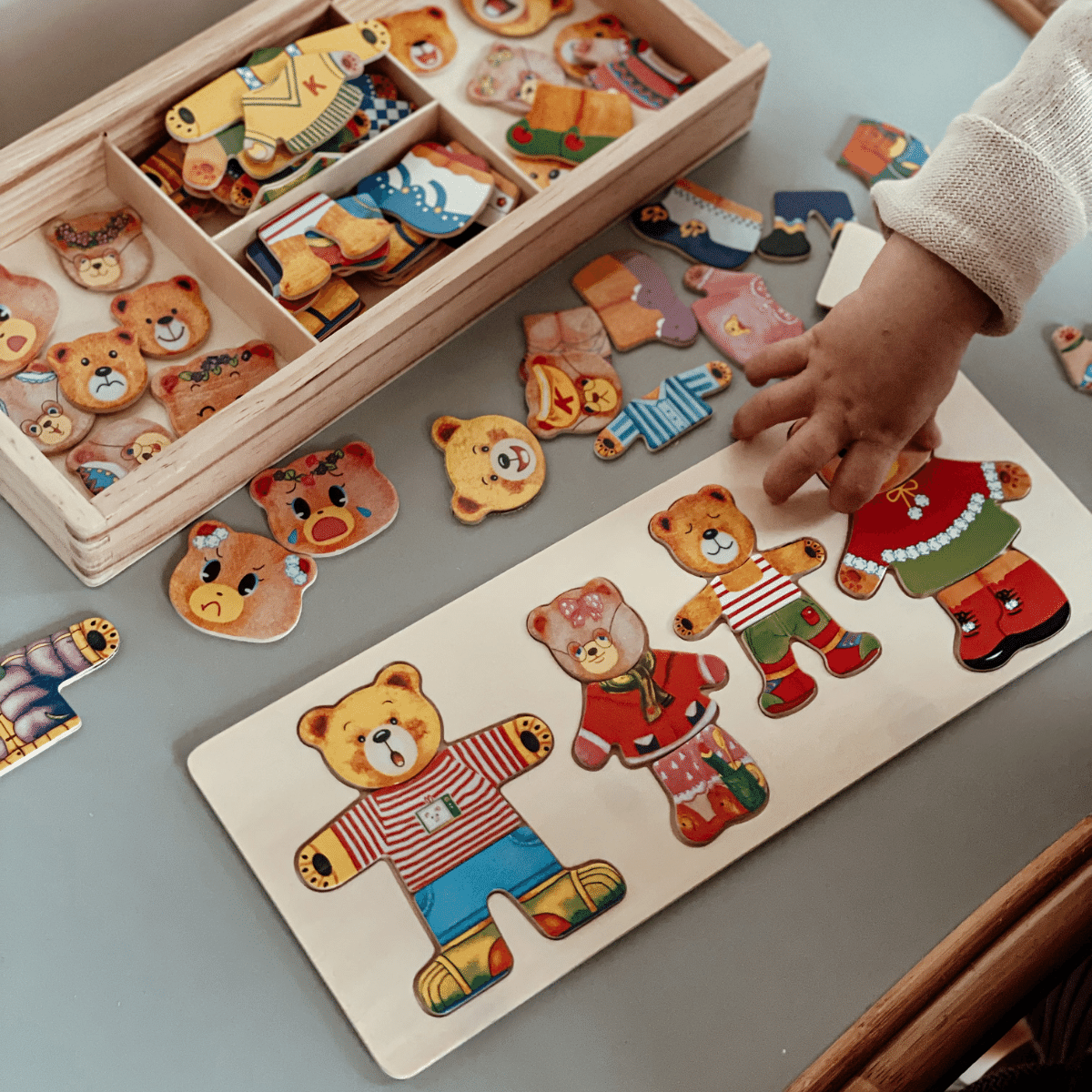 Houten Verkleedpuzzel Beer - Puzzelkist in Opbergdoos (Educatief Speelgoed).