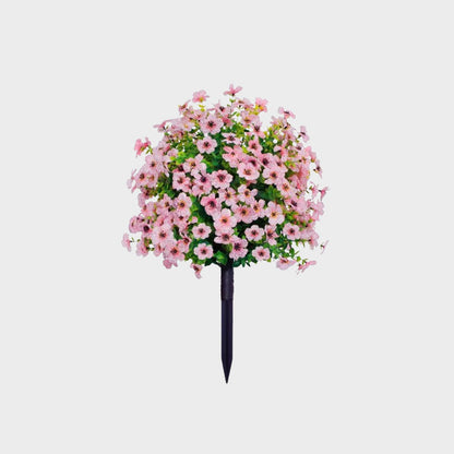 Bloemdecoratie met kunstmatige eucalyptus en viooltjes