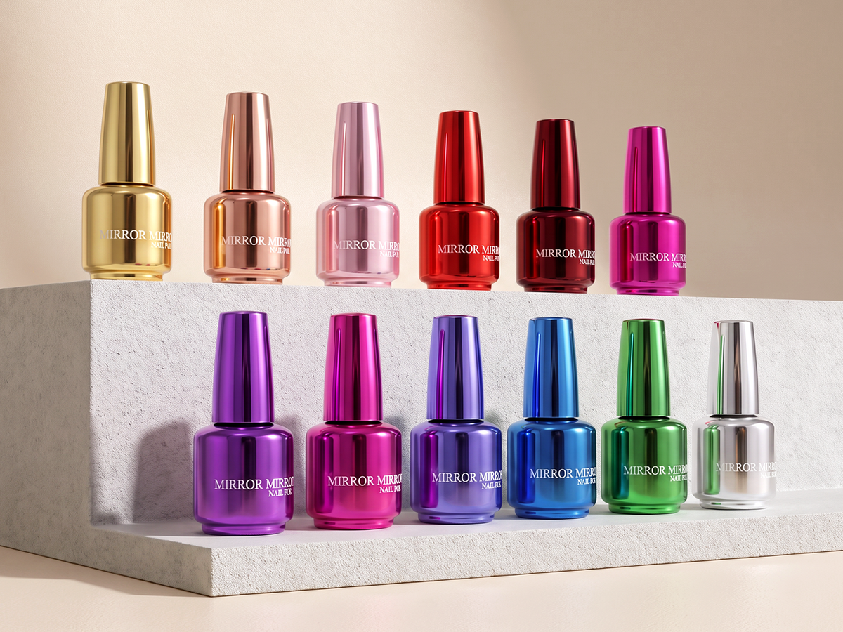 Glanzende metallic nagellak met spiegeleffect