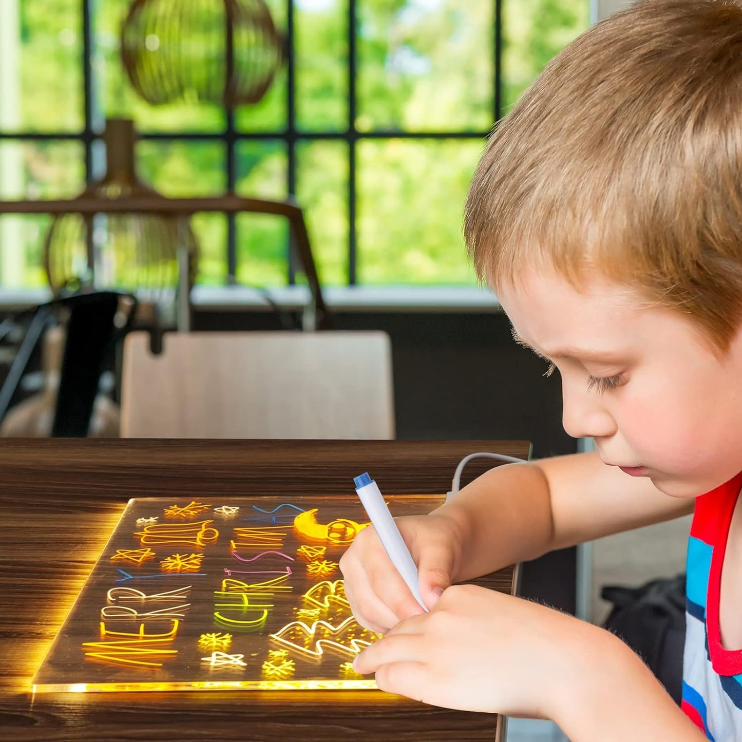DoodleGlow™ Magisch LED Tekenbord - Lichtgevend Tekentablet voor Kinderen (Incl. Stiften & Sjablonen)