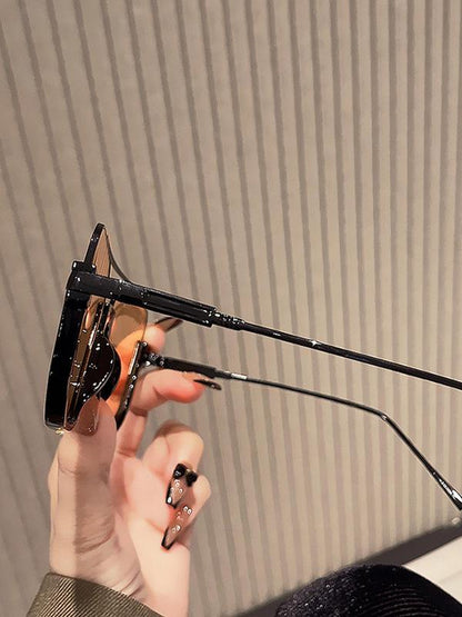 Universaali Aviator-aurinkolasi