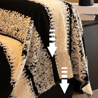 Lemmikinkestävä plyysinen sohvanpäällinen liukuesteellä